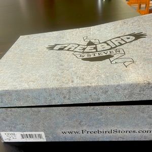 Never worn Freebird by Steven size 8 real leather a distressed look